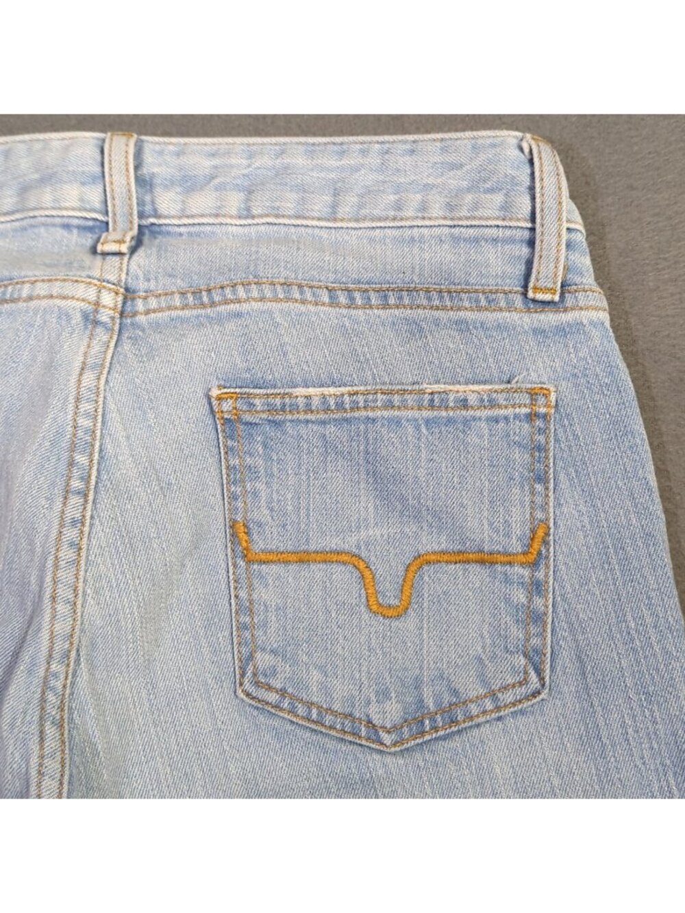 Kimes Ranch Jeans Women's 8x34 Blue Jennifer Sugar Fade Flare Distressed Western